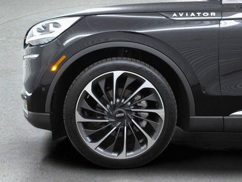 Used 2020 Lincoln Aviator Reserve w/ Equipment Group 202A AWD/4WD image 6