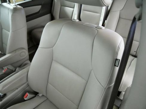 Used 2014 Honda Odyssey EX-L image 17