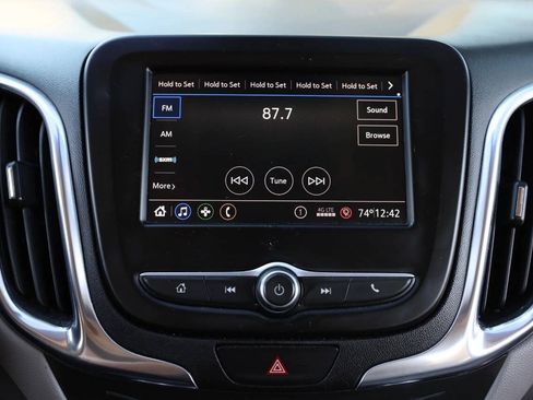 Used 2021 Chevrolet Equinox LS FWD image 27