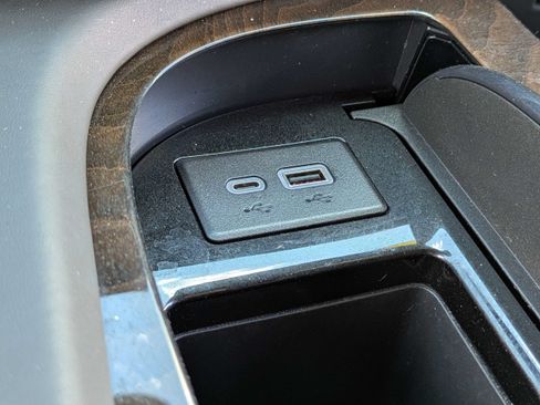 Used 2023 Cadillac Escalade ESV Sport Platinum RWD image 24