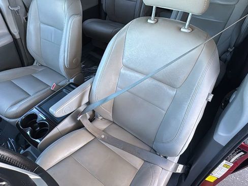 Used 2020 Toyota Sienna XLE w/ XLE Navigation Package image 22