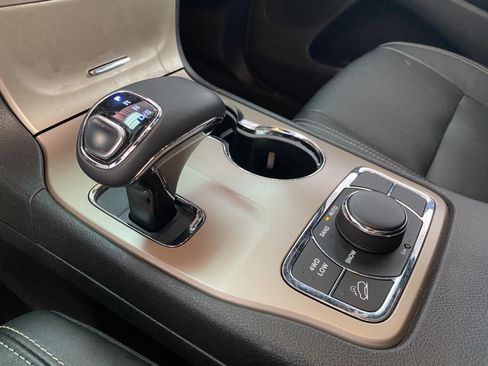 Used 2014 Jeep Grand Cherokee Limited AWD/4WD image 20