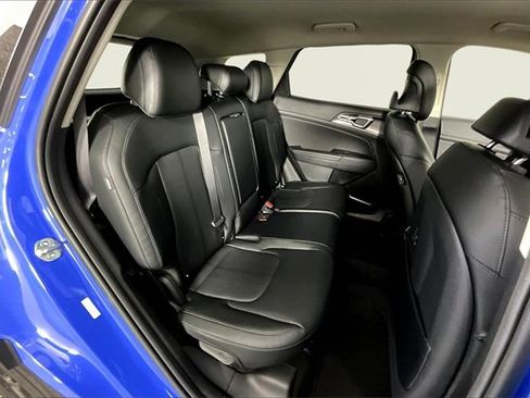 New 2026 Kia Sportage EX image 11