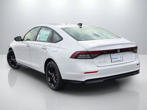 New 2025 Honda Accord SE image 7