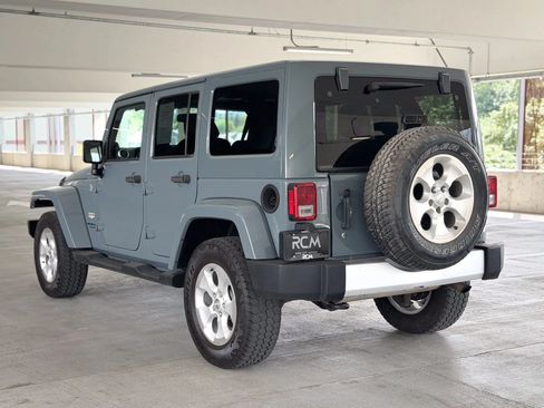 Used 2014 Jeep Wrangler Unlimited Sahara w/ Connectivity Group AWD/4WD image 7