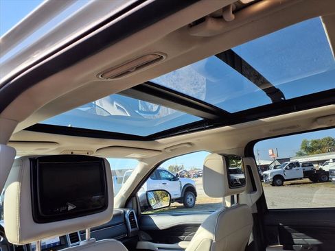 Used 2021 Ford Expedition Max Platinum image 15