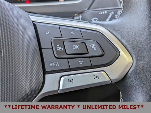 Used 2023 Volkswagen Tiguan SE image 29