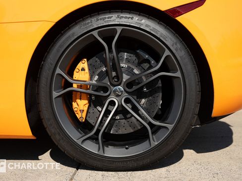 Used 2014 McLaren MP4-12C Spider image 10