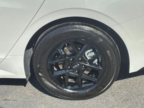 Used 2025 Kia K5 LXS image 31