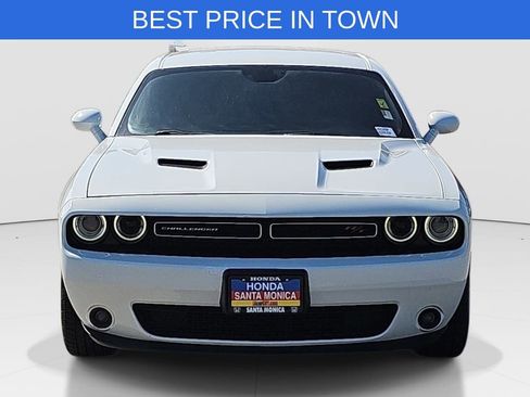 Used 2017 Dodge Challenger R/T RWD image 2