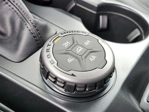 New 2025 Ford Bronco Badlands image 25