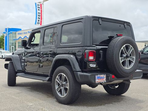 Used 2023 Jeep Wrangler Unlimited Sahara w/ Cold Weather Group AWD/4WD image 10