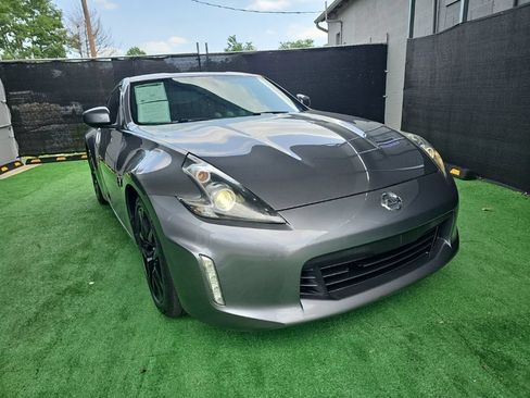 Used 2017 Nissan 370Z Coupe RWD image 1