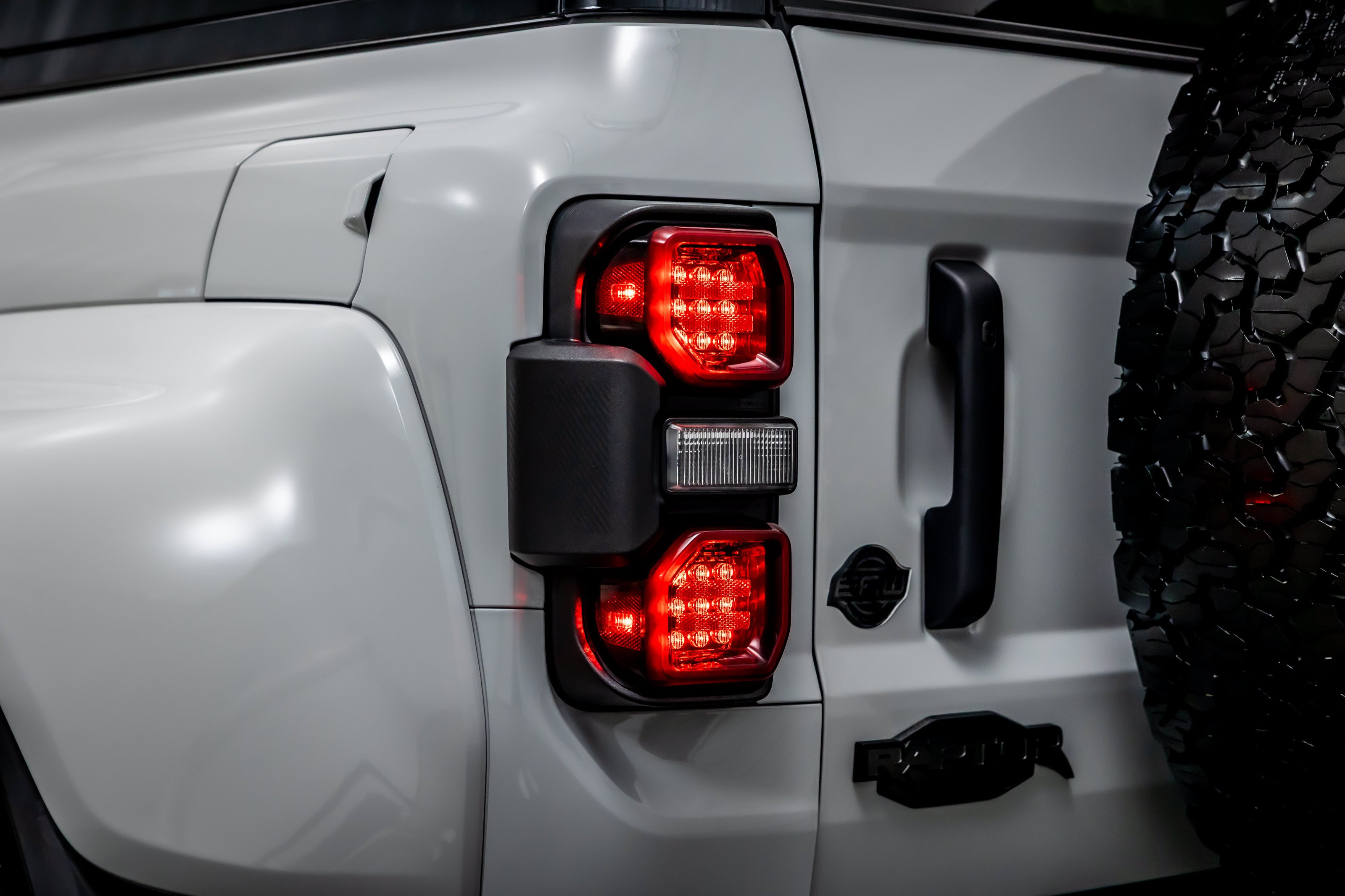 Used 2026 Ford Bronco Raptor w/ Interior Carbon Fiber Pack AWD/4WD image 13