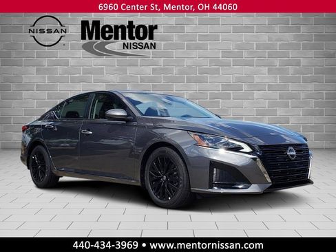 Used 2025 Nissan Altima 2.5 SV w/ SV Special Edition Package image 1