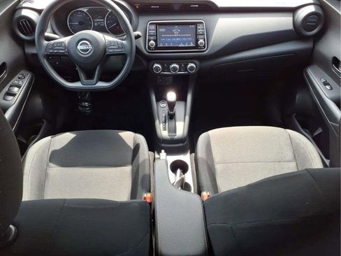 Used 2025 Nissan Kicks Play S FWD image 10