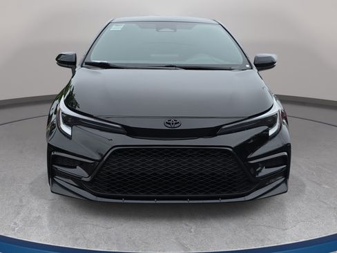 Used 2023 Toyota Corolla SE FWD image 2