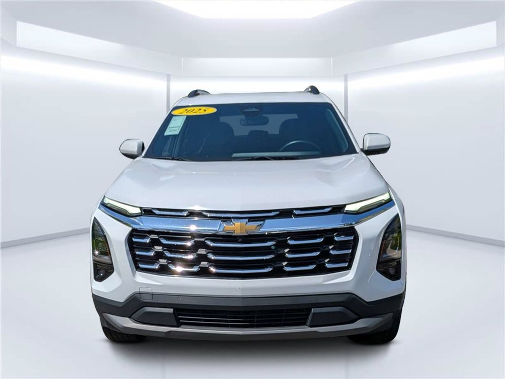 Used 2025 Chevrolet Equinox LT FWD image 8