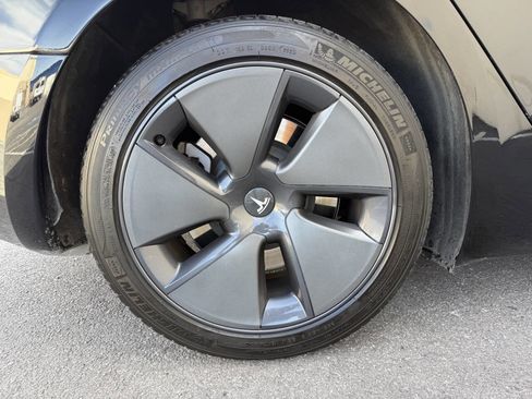 Used 2023 Tesla Model 3 Standard Range RWD image 29