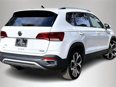 Used 2023 Volkswagen Taos SEL image 5
