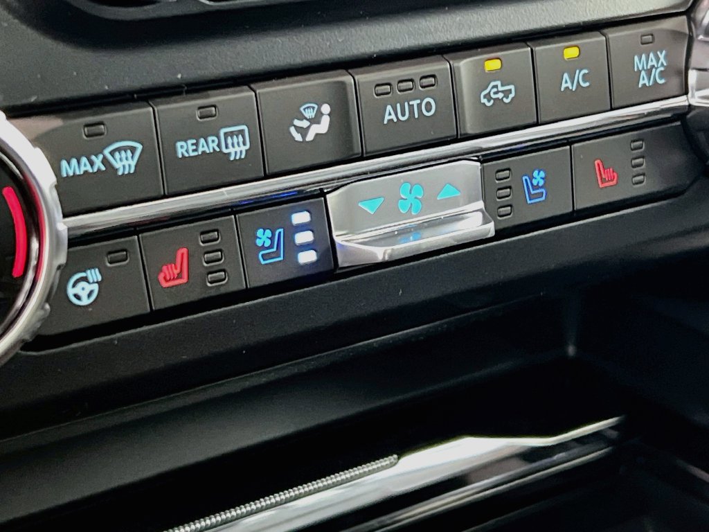 New 2027 Ford F350 Lariat w/ Lariat Ultimate Package AWD/4WD image 24