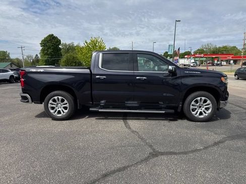 Used 2022 Chevrolet Silverado 1500 LTZ AWD/4WD image 6