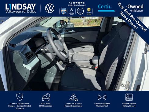 Certified 2022 Volkswagen Taos SE image 12