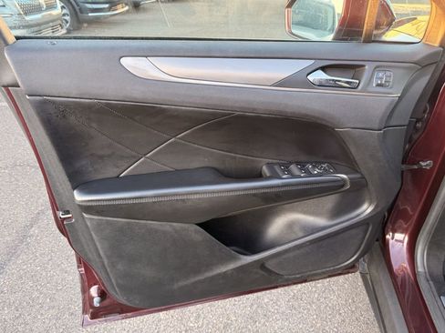 Used 2017 Lincoln MKC Select w/ Select Plus Package image 10