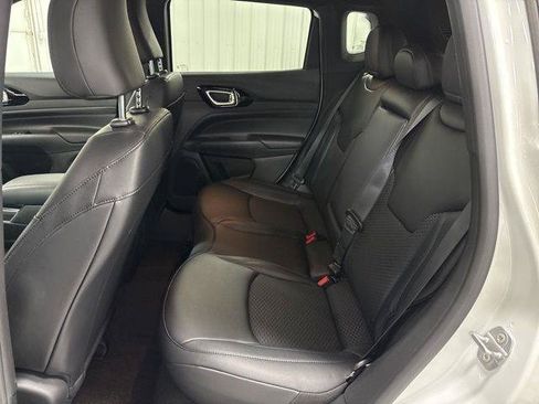 Used 2026 Jeep Compass Latitude AWD/4WD image 25