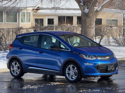 Used 2017 Chevrolet Bolt LT image 3
