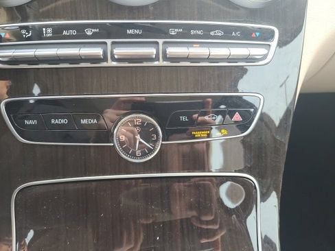 Used 2021 Mercedes-Benz C 300 4MATIC Sedan image 29