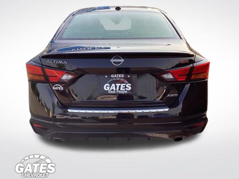 Used 2023 Nissan Altima 2.5 SR w/ SR Premium Package AWD/4WD image 9