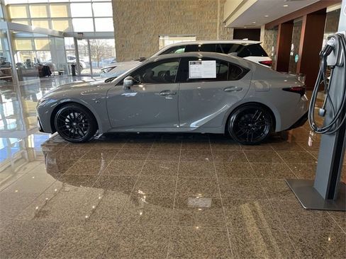 Used 2022 Lexus IS 500 image 6