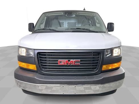 New 2025 GMC Savana 3500 w/ Driver Convenience Package RWD image 4