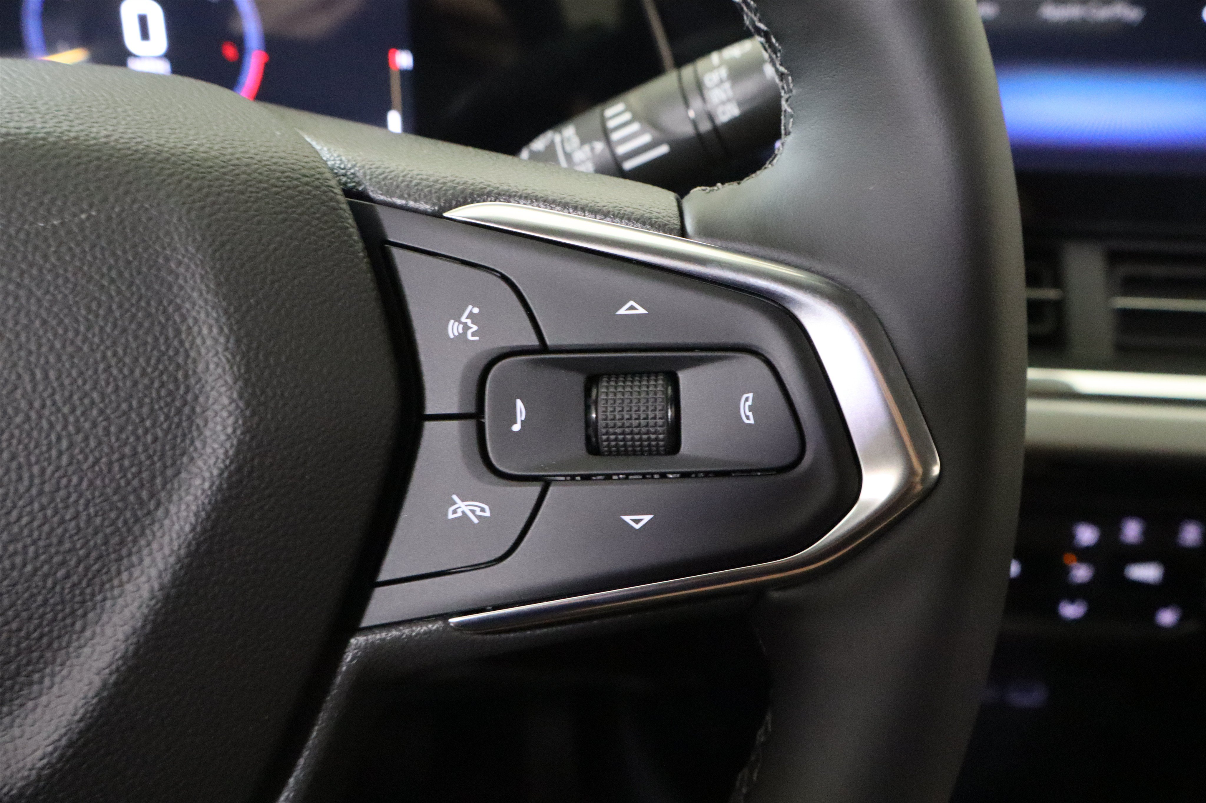 New 2026 Chevrolet Trax LT w/ LT Convenience Package FWD image 29