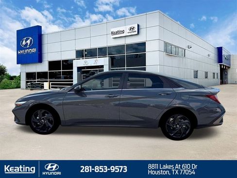 New 2026 Hyundai Elantra SEL Sport image 3