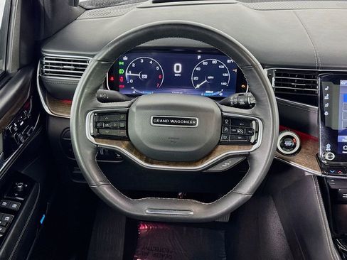 Used 2024 Jeep Grand Wagoneer L 4WD image 33