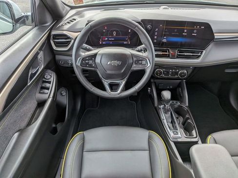 Used 2025 Chevrolet TrailBlazer ACTIV w/ Convenience Package FWD image 30