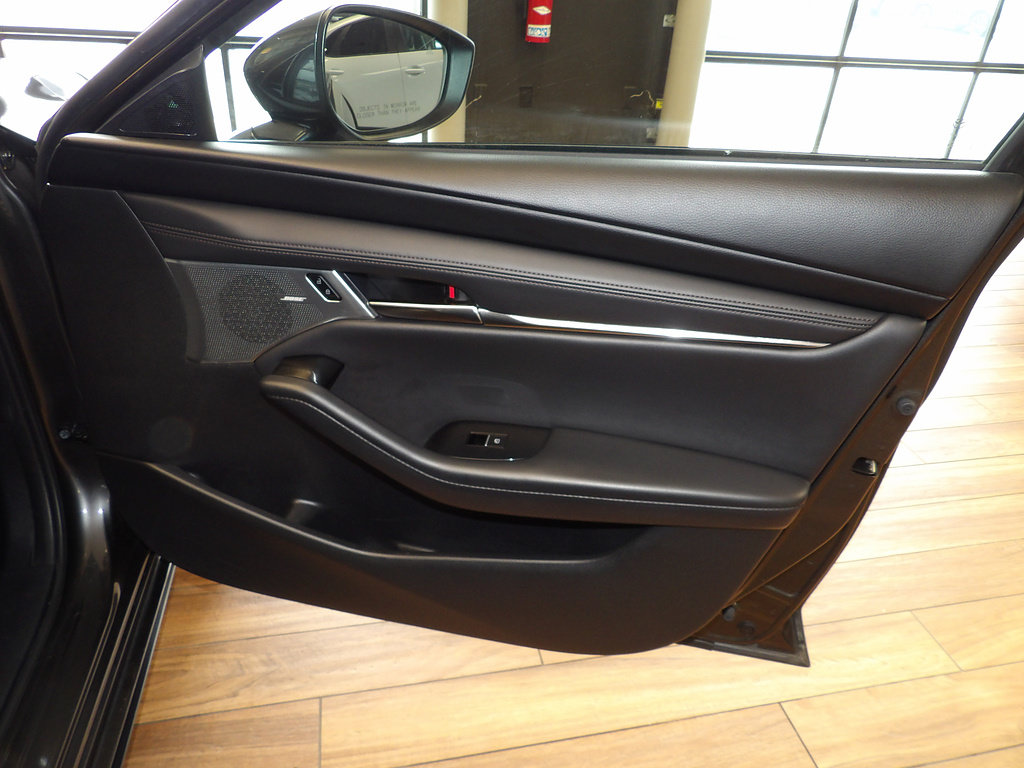 Used 2021 MAZDA MAZDA3 s AWD/4WD image 12