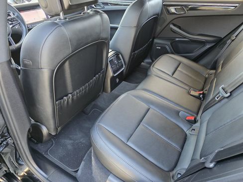 Used 2019 Porsche Macan image 28