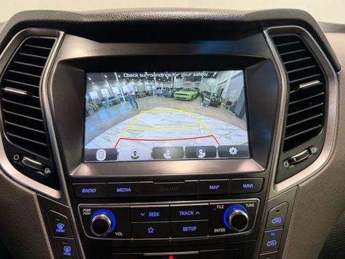 Used 2019 Hyundai Santa Fe XL image 22