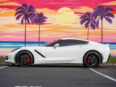 Used 2019 Chevrolet Corvette Stingray Coupe image 4