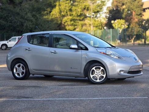 Used 2012 Nissan Leaf SL FWD image 4
