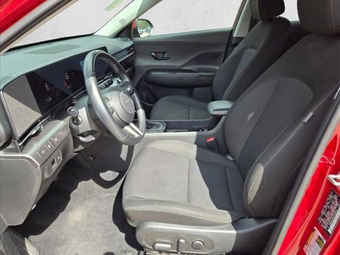 Used 2025 Hyundai Kona SEL AWD/4WD image 14