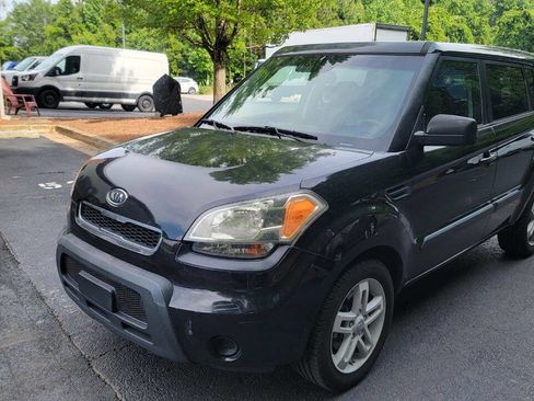 Used 2011 Kia Soul + FWD image 1