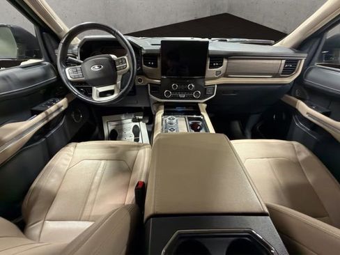Certified 2022 Ford Expedition Limited AWD/4WD image 2