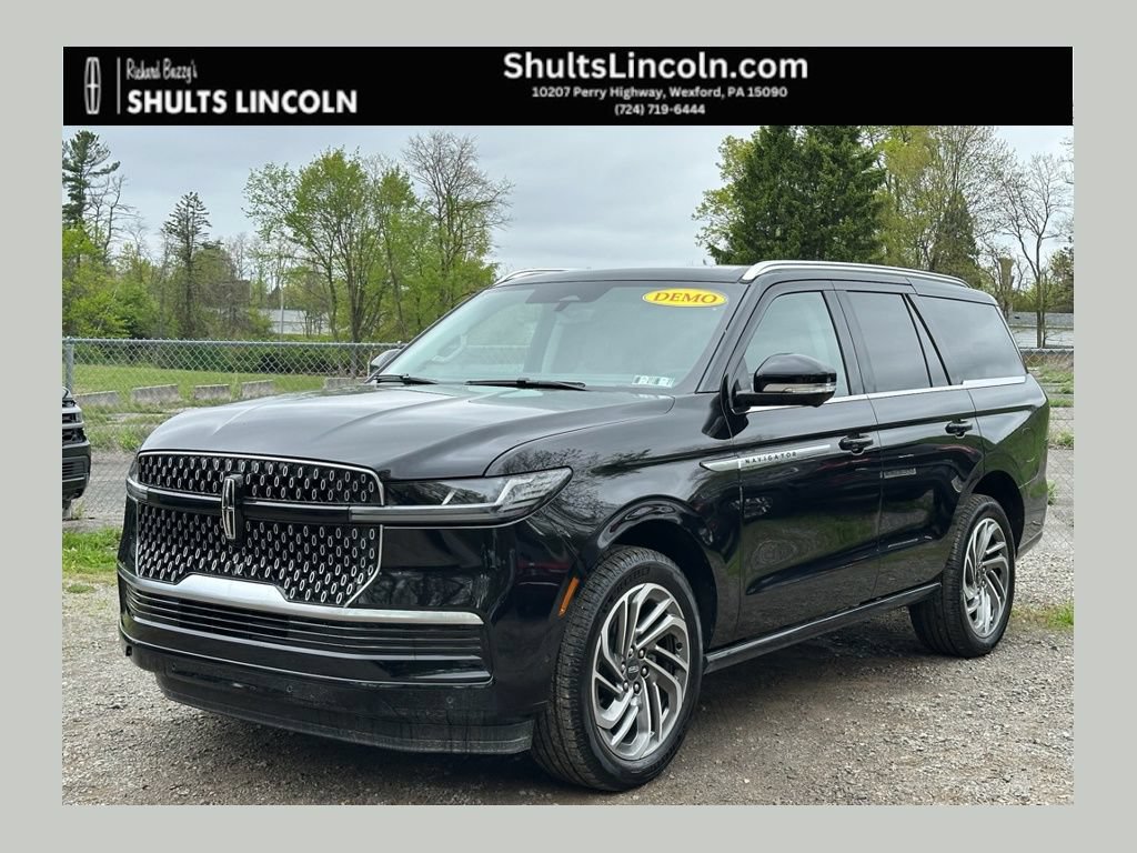 New 2025 Lincoln Navigator Reserve AWD/4WD image 1