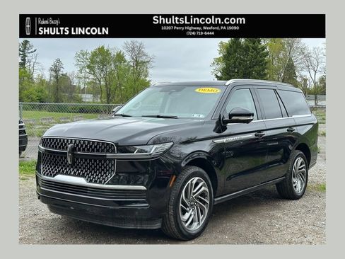 New 2025 Lincoln Navigator Reserve AWD/4WD image 1
