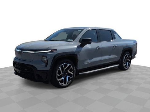 New 2025 Chevrolet Silverado EV RST AWD/4WD image 61