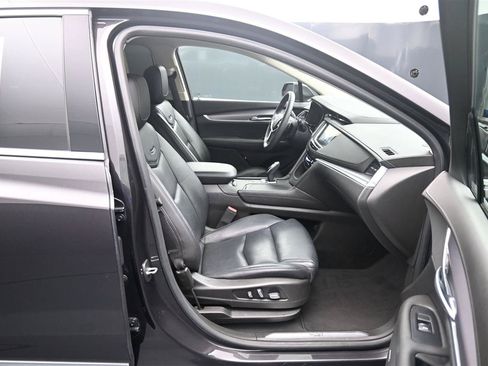 Used 2017 Cadillac XT5 Premium Luxury AWD/4WD image 9